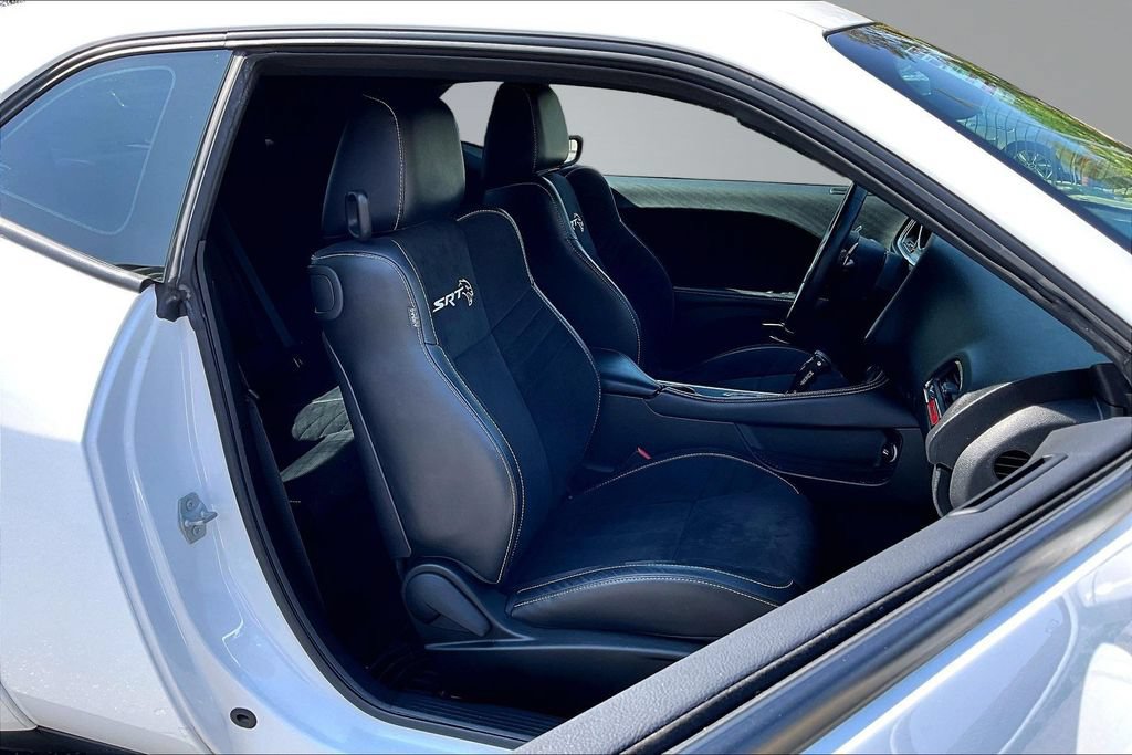 Used 2018 Dodge Challenger SRT Hellcat RWD image 16