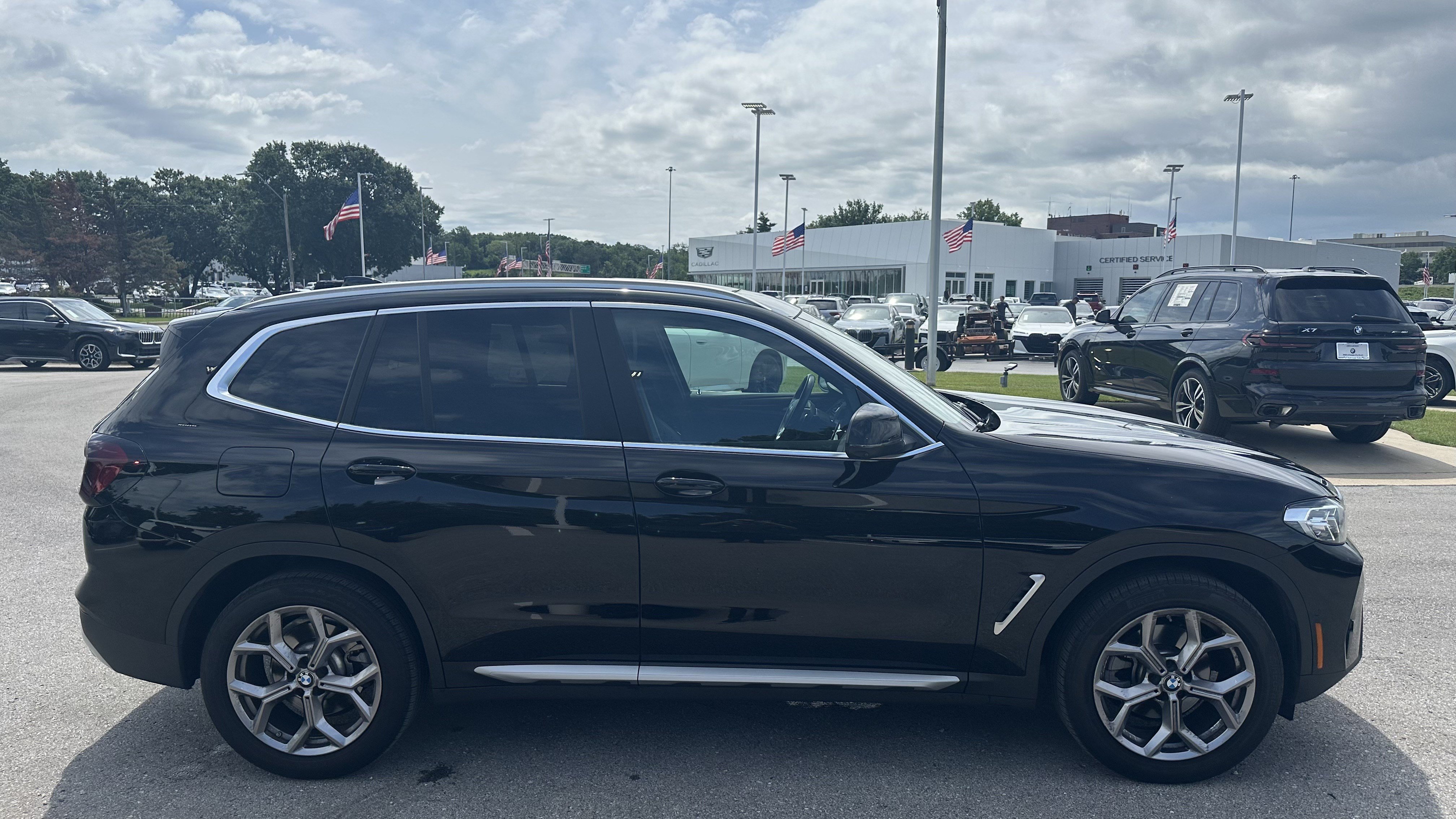 Used 2023 BMW X3 xDrive30i w/ Convenience Package AWD/4WD image 11