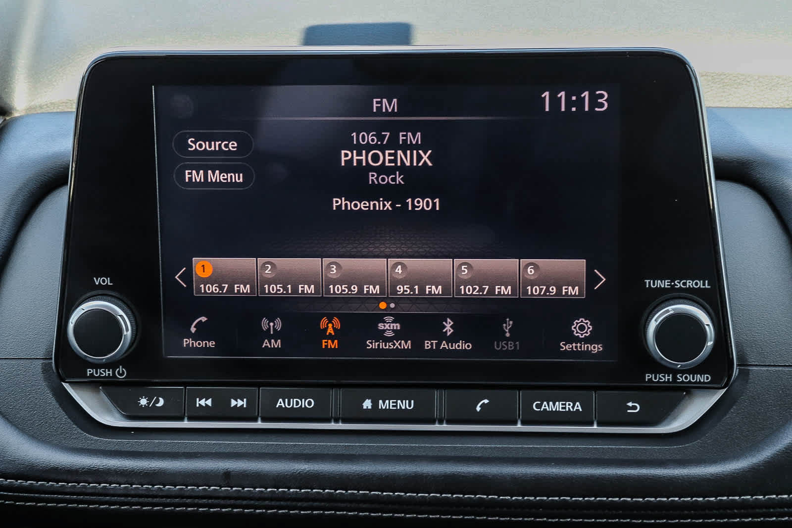 Used 2025 Nissan Rogue SV FWD image 19