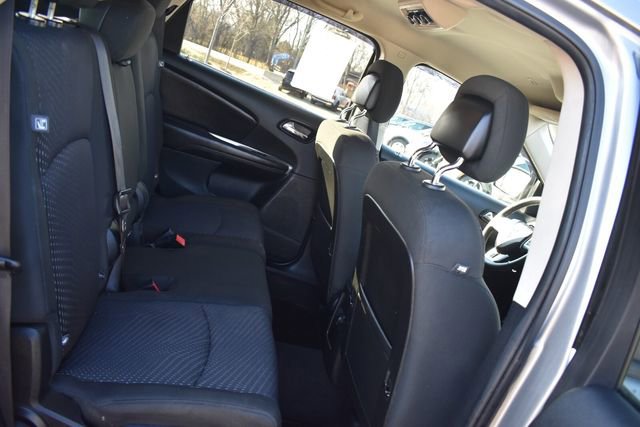 Used 2019 Dodge Journey SE w/ Premium Group image 14