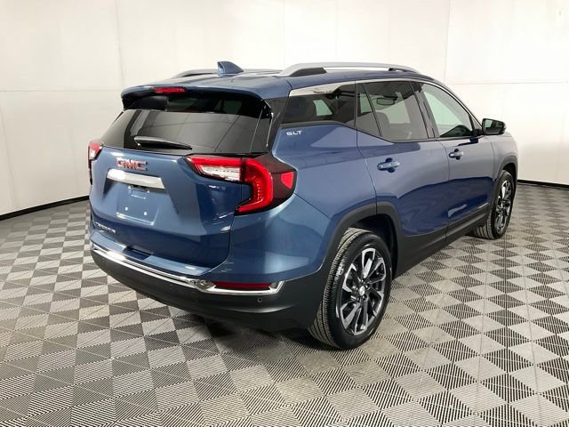 Used 2024 GMC Terrain SLT image 8