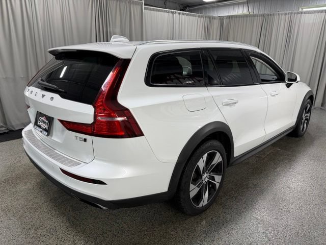 Used 2020 Volvo V60 T5 Cross Country w/ Protection Package Premier AWD/4WD image 4