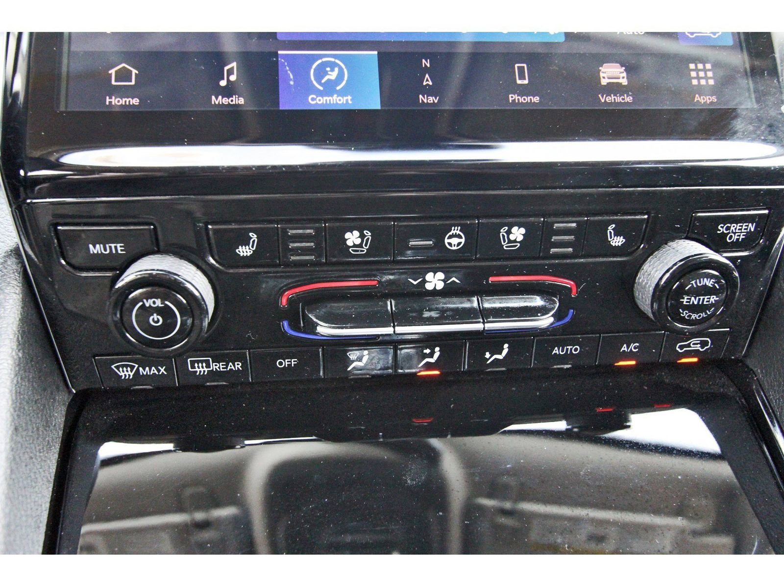 Used 2022 Jeep Grand Cherokee L Limited w/ Luxury Tech Group II image 28