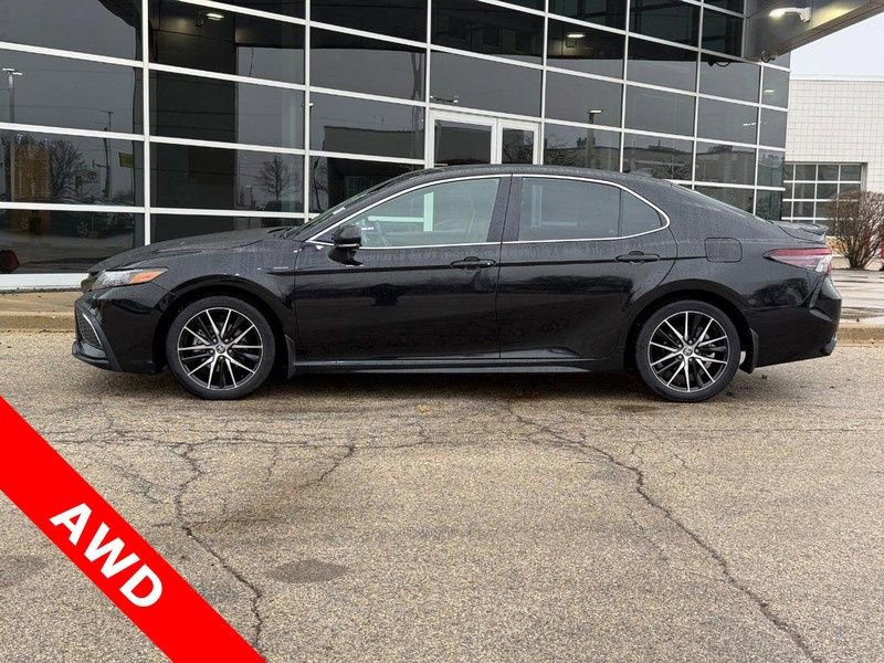 Used 2024 Toyota Camry SE image 6