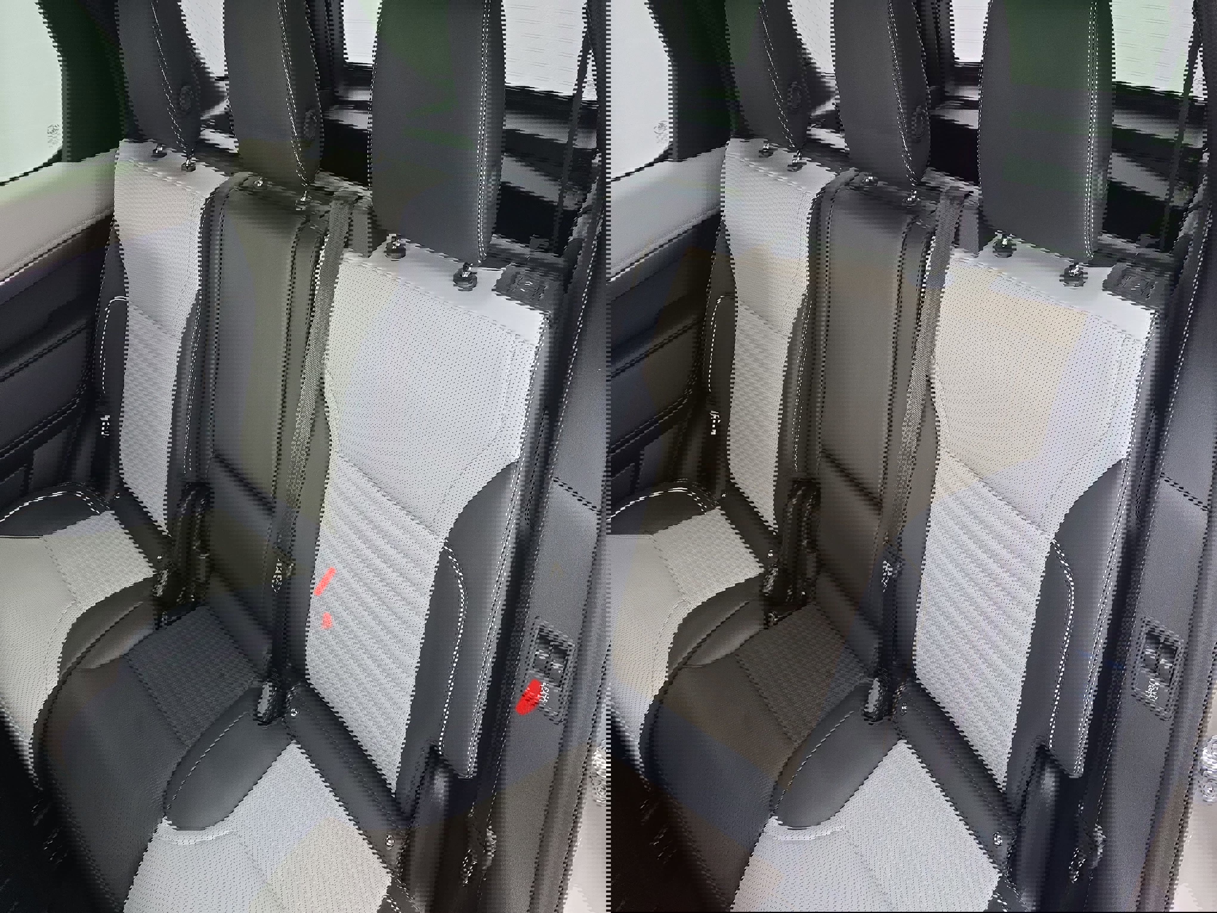 Certified 2024 Land Rover Discovery Metropolitan Edition image 14