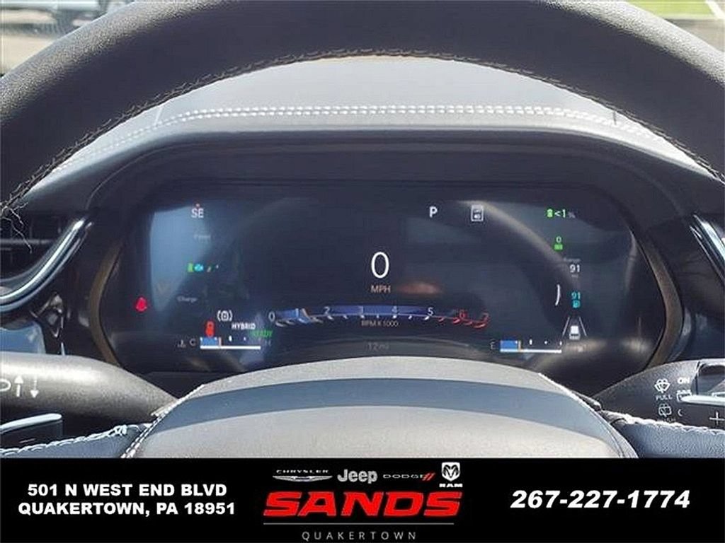 New 2023 Jeep Grand Cherokee Overland w/ Luxury Tech Group IV AWD/4WD image 15
