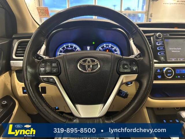 Used 2015 Toyota Highlander Limited AWD/4WD image 10