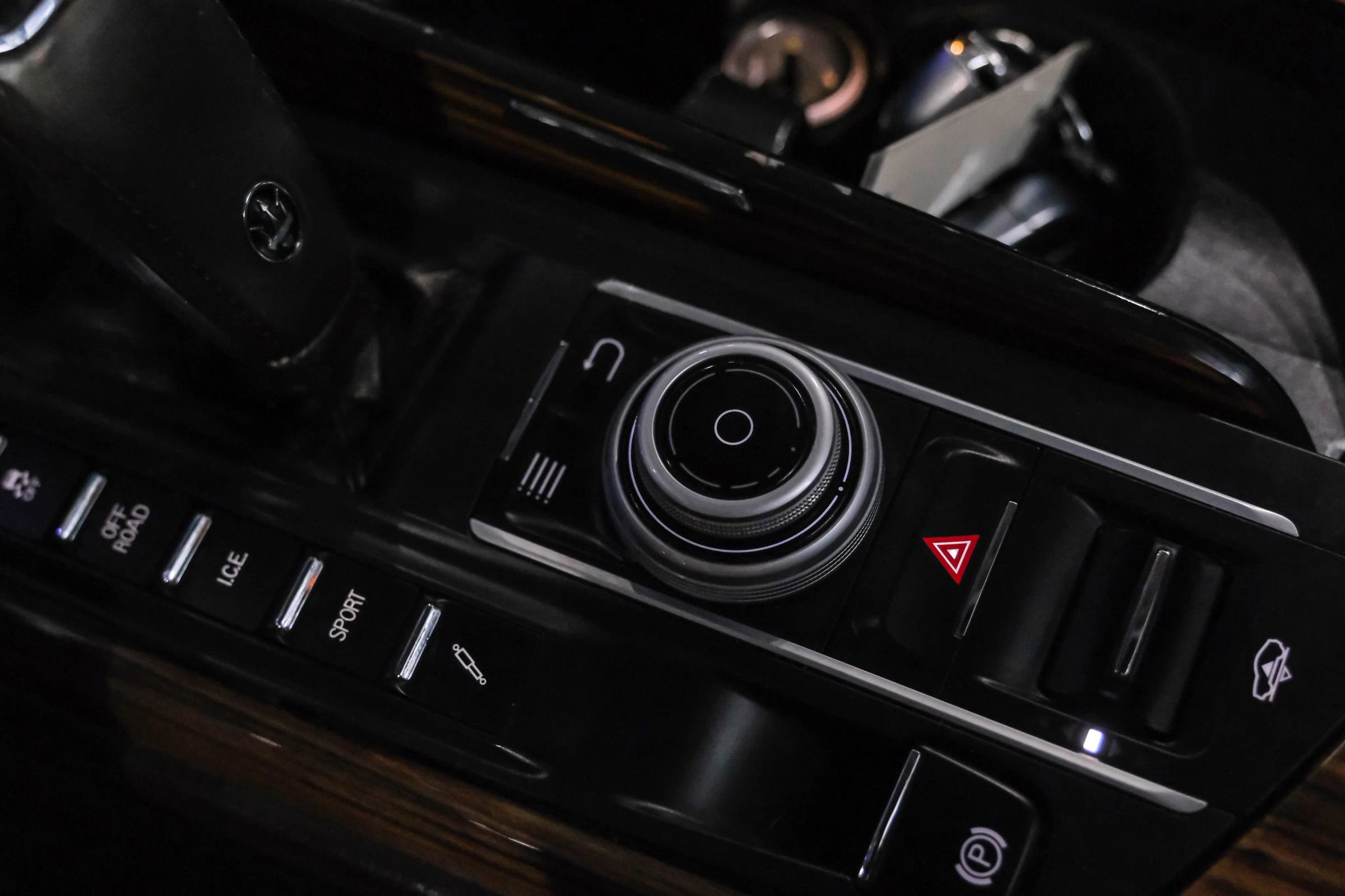 Used 2019 Maserati Levante GranLusso image 23