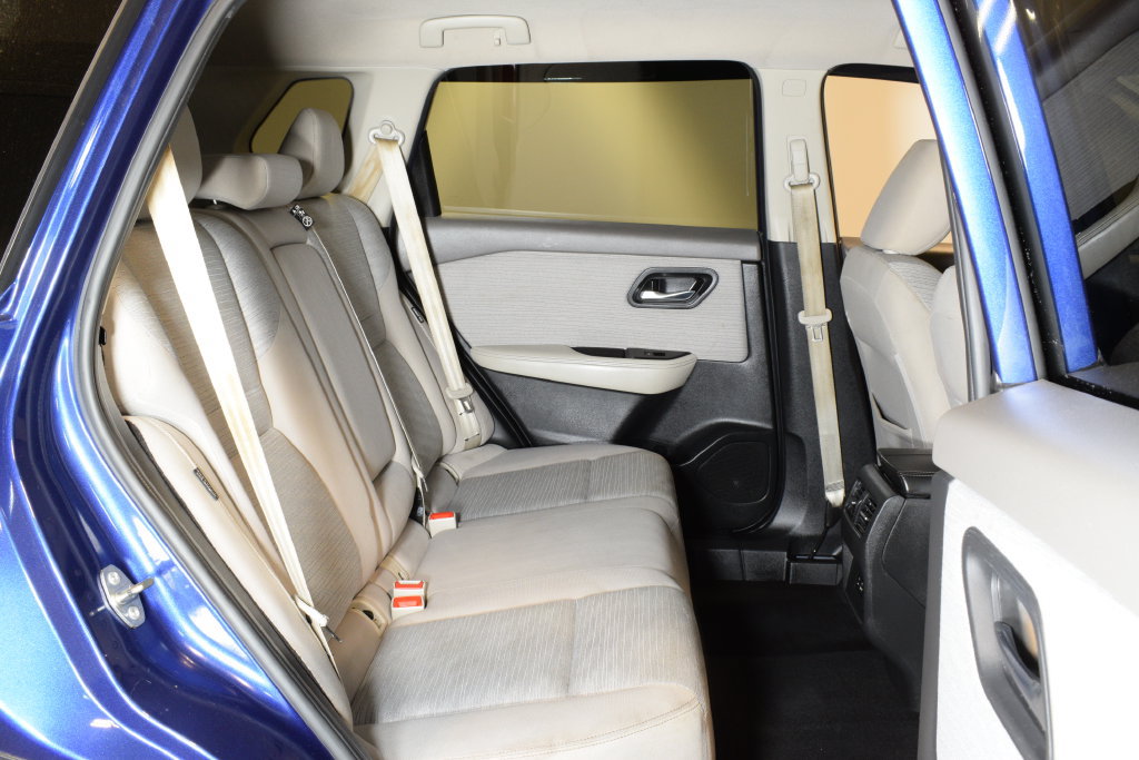 Used 2021 Nissan Rogue SV AWD/4WD image 29