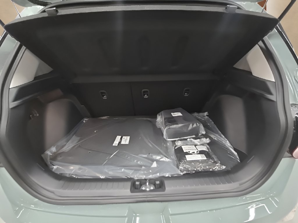 New 2026 Hyundai Venue SEL FWD image 19