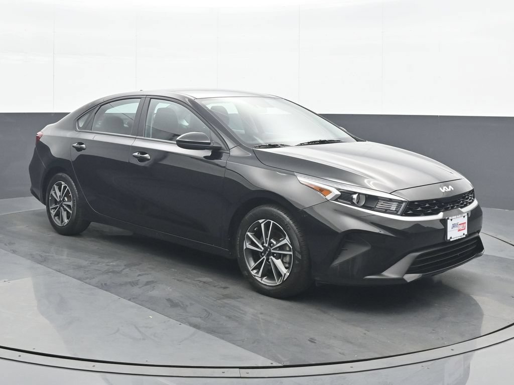 Used 2023 Kia Forte LXS FWD image 9