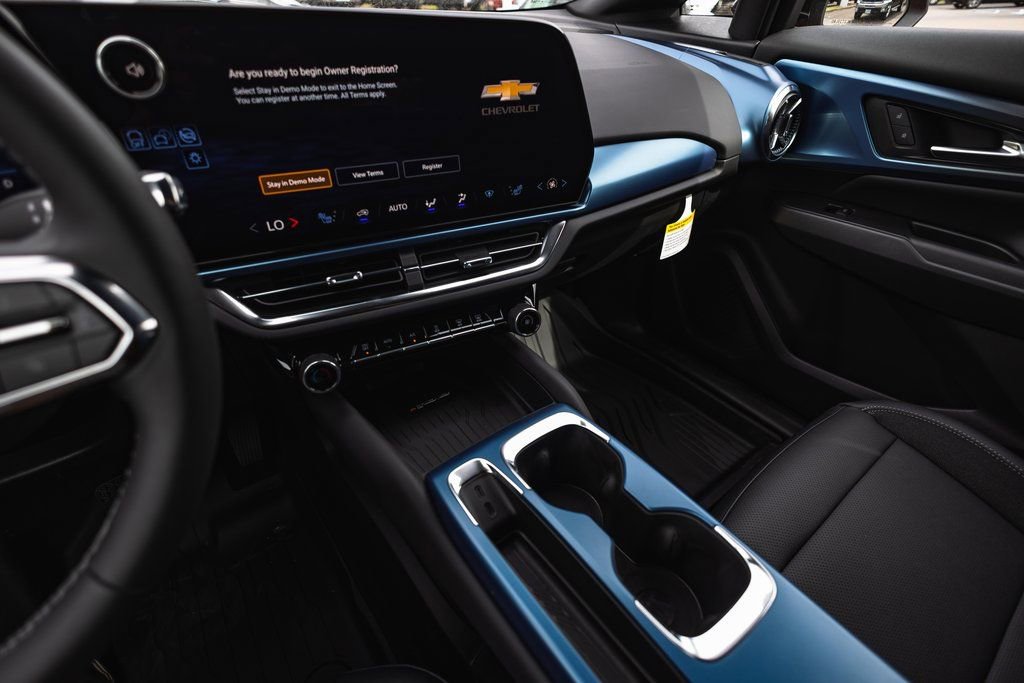 New 2026 Chevrolet Equinox EV LT image 9