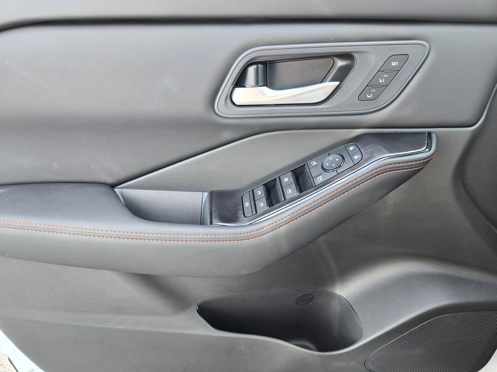 New 2026 Nissan Rogue SV w/ Rock Creek Premium Package AWD/4WD image 13