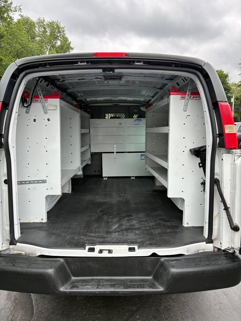 Used 2012 GMC Savana 1500 AWD image 12