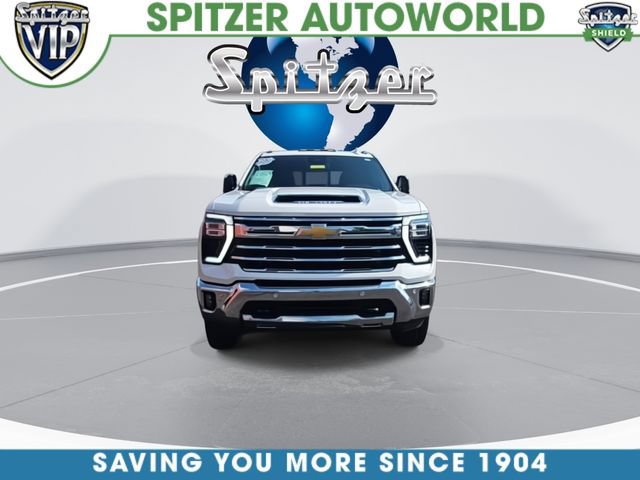 Used 2024 Chevrolet Silverado 2500 LTZ w/ LTZ Plus Package AWD/4WD image 3