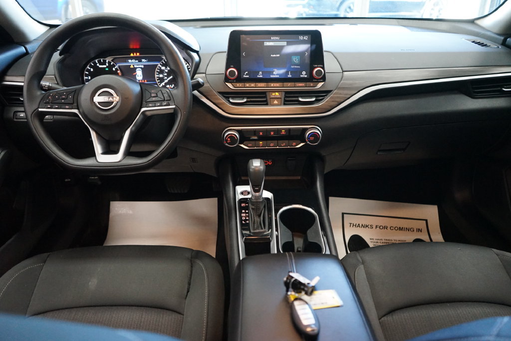 Used 2024 Nissan Altima 2.5 SV FWD image 38