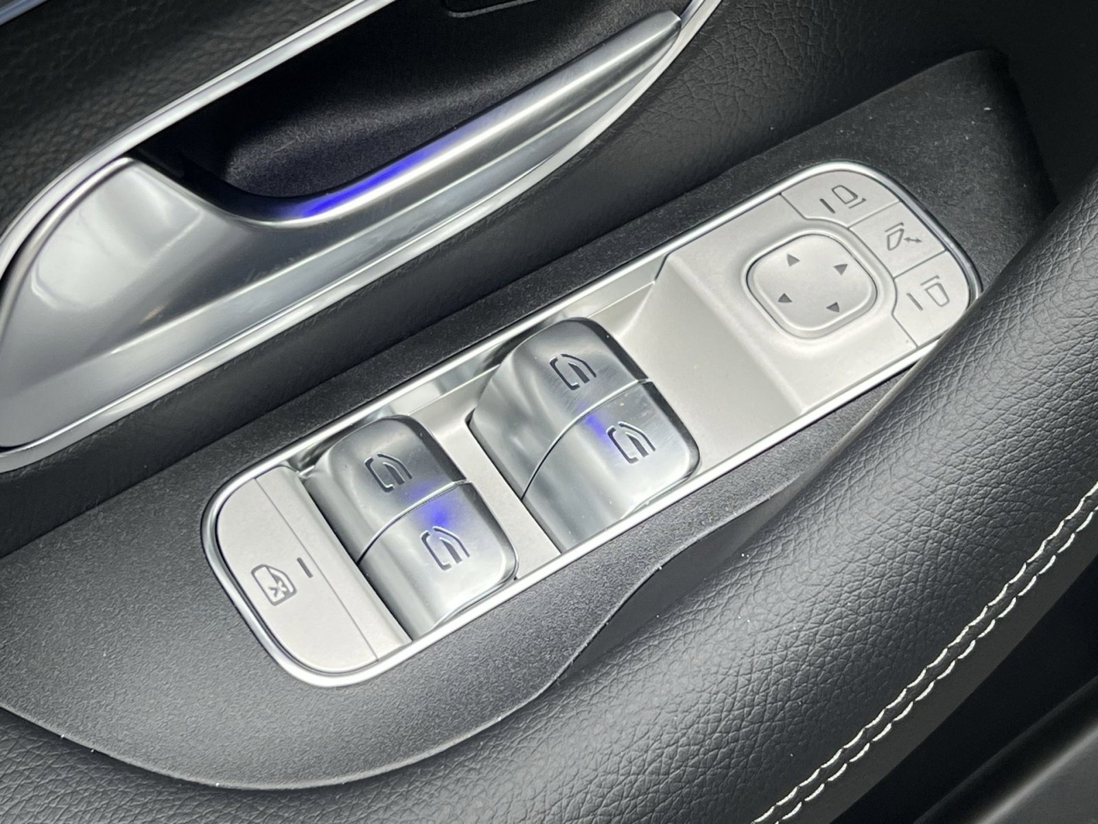 New 2026 Mercedes-Benz GLE 350 4MATIC image 13