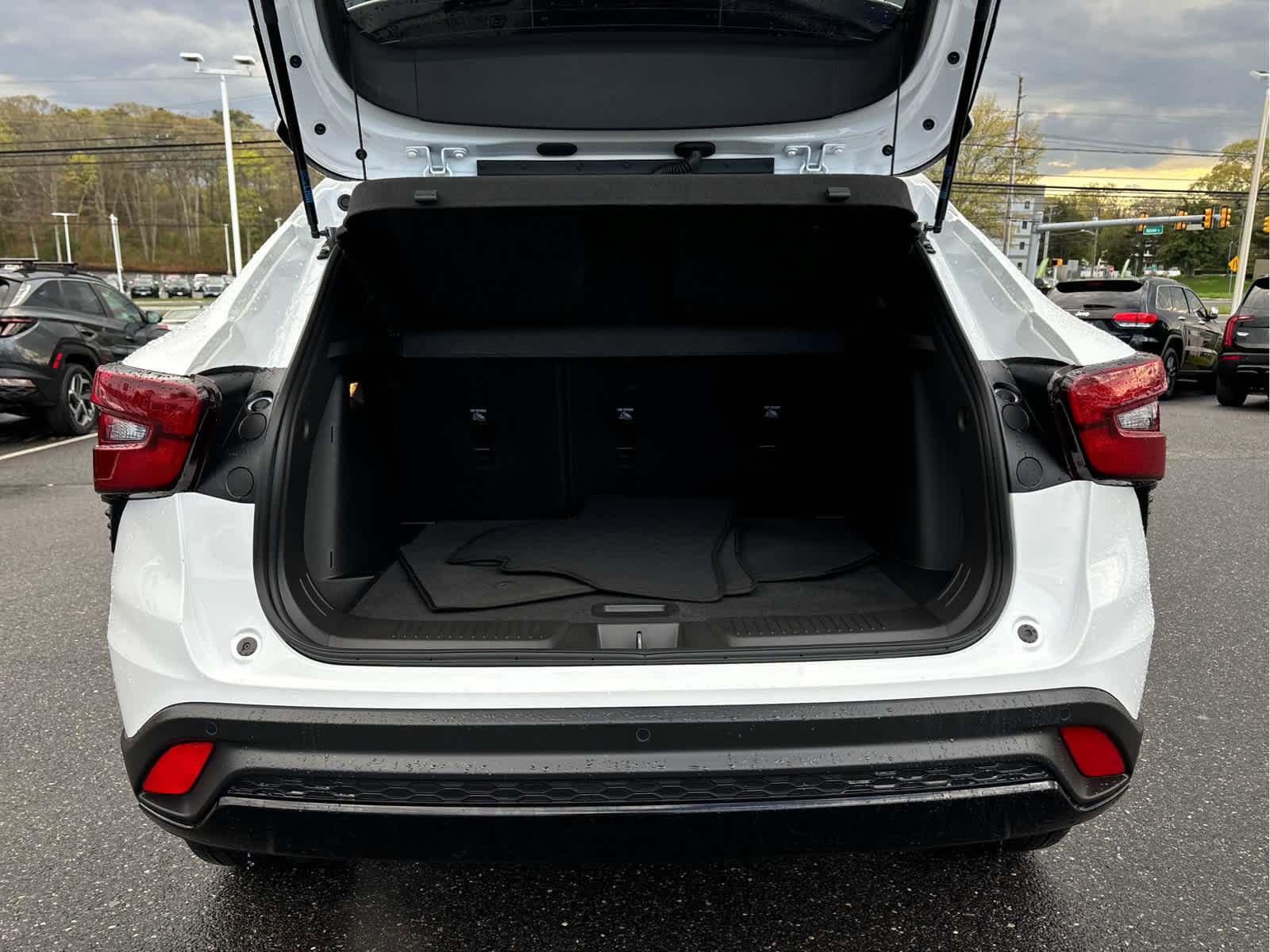 Certified 2025 Chevrolet Trax RS w/ Driver Confidence Package FWD image 24