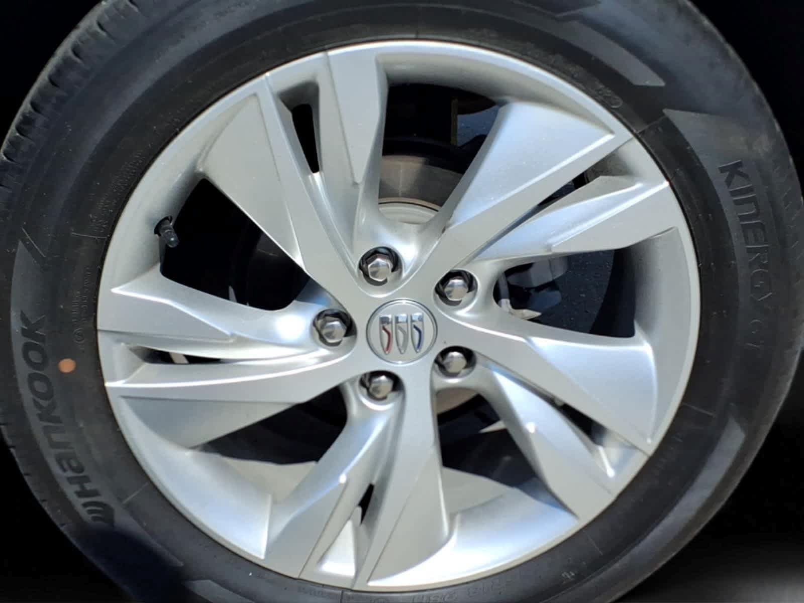 Used 2024 Buick Encore GX Preferred w/ Comfort Package FWD image 9