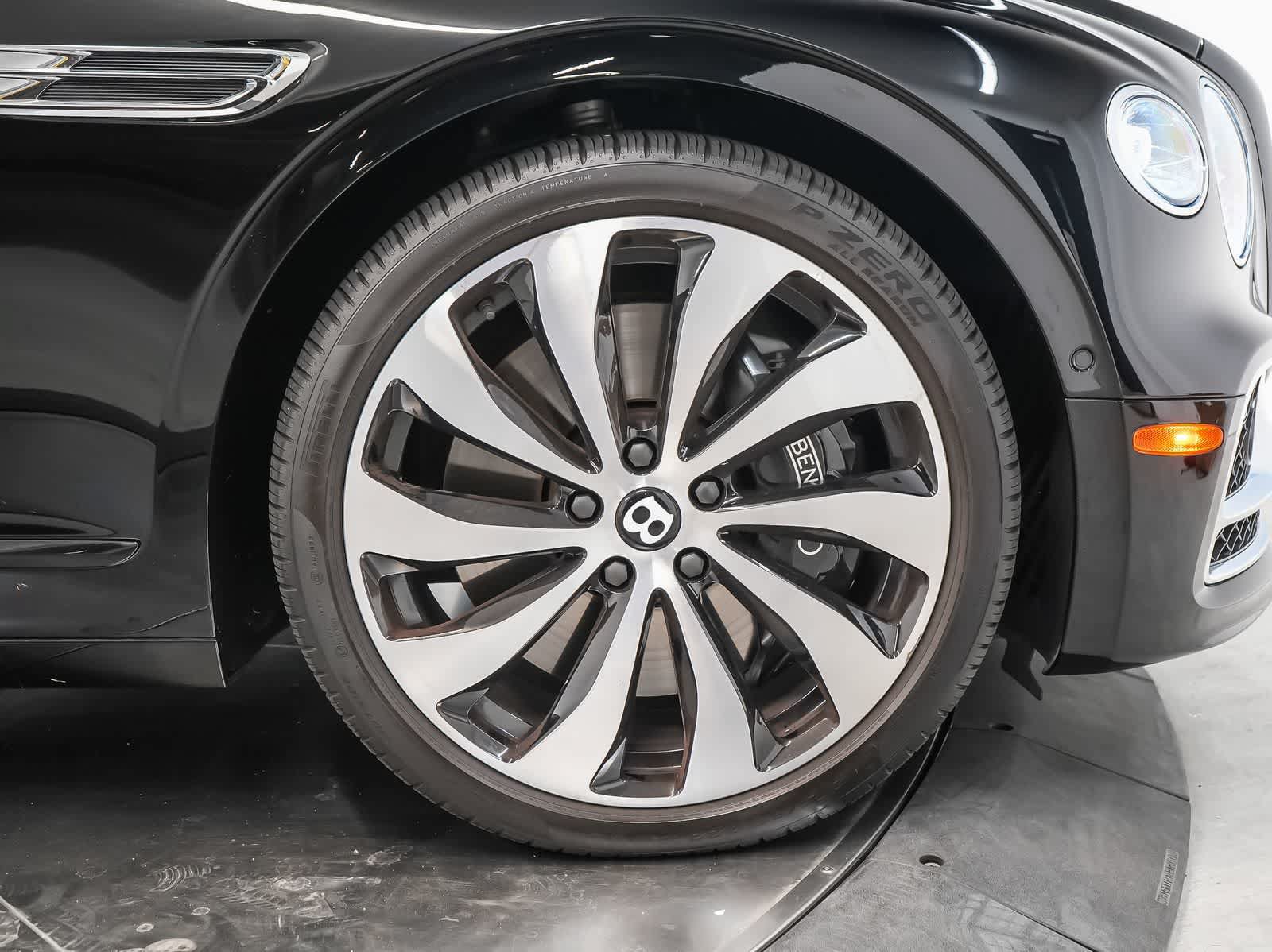 Used 2022 Bentley Flying Spur V8 AWD/4WD image 11