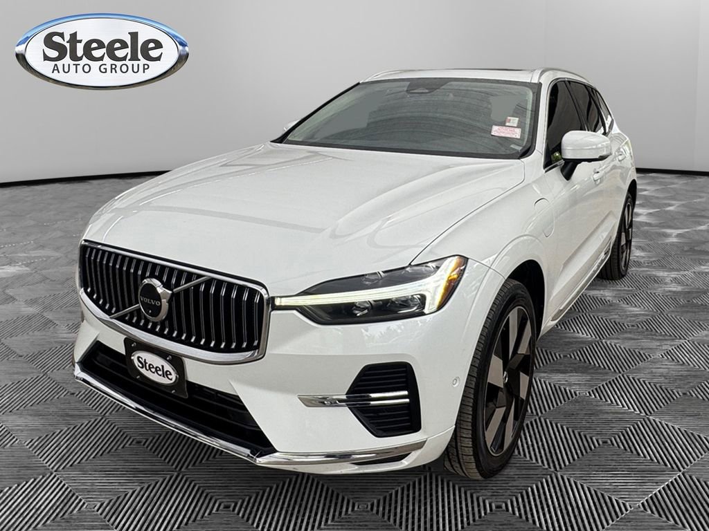 Used 2023 Volvo XC60 T8 Plus AWD/4WD image 1