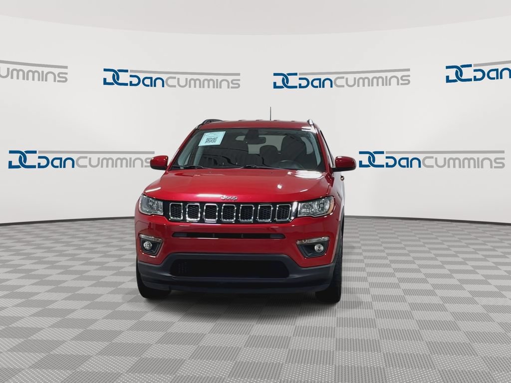 Used 2018 Jeep Compass Latitude w/ Popular Equipment Group AWD/4WD image 3