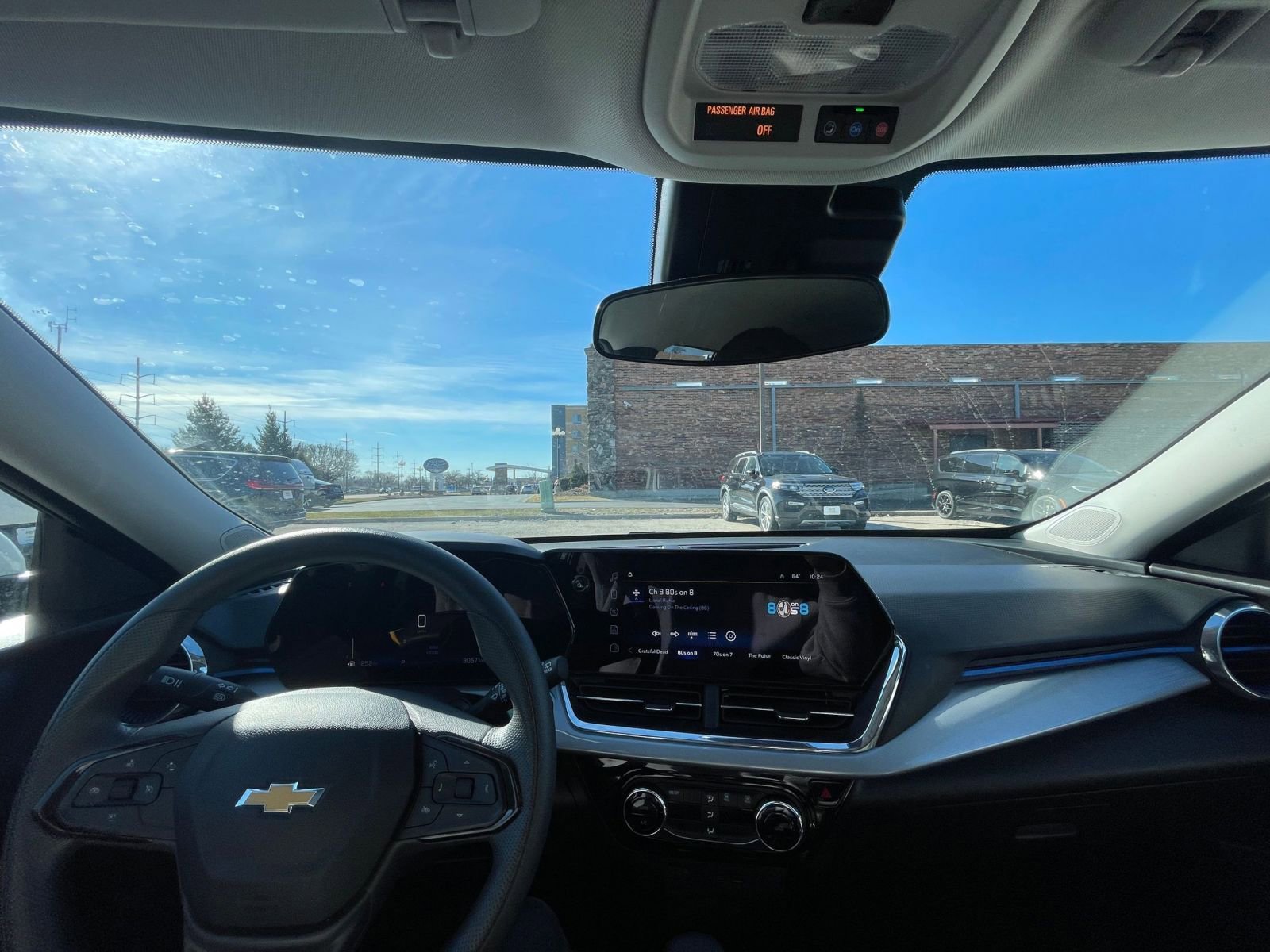 Used 2025 Chevrolet Trax LT image 33