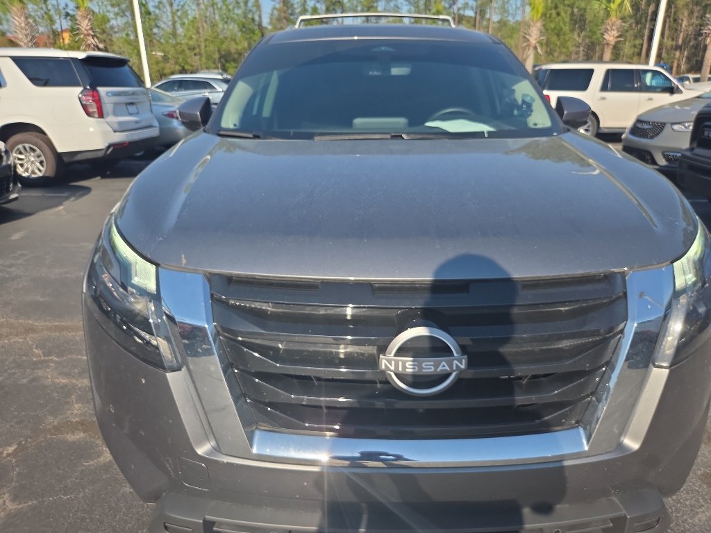 Used 2025 Nissan Pathfinder Platinum image 9