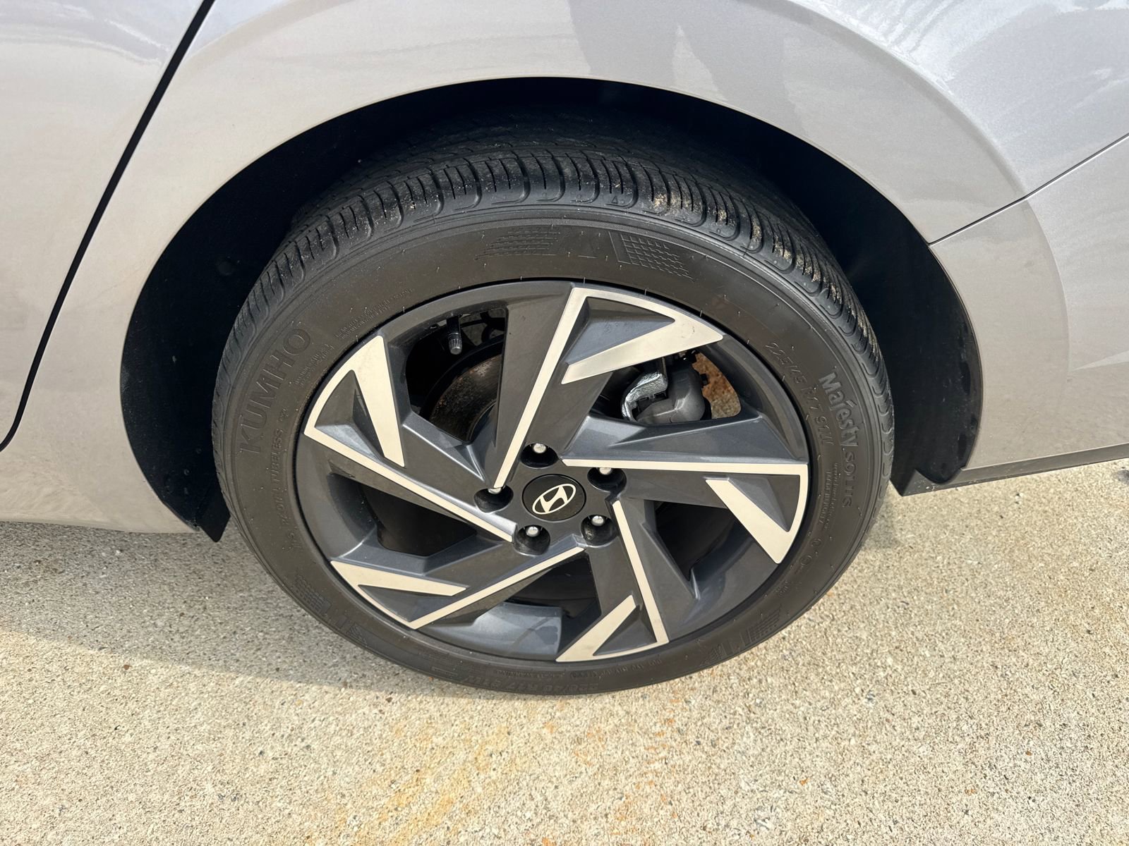 Certified 2025 Hyundai Elantra Sport FWD image 19