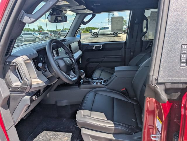 New 2026 Ford Bronco Outer Banks w/ Black Appearance Package AWD/4WD image 13