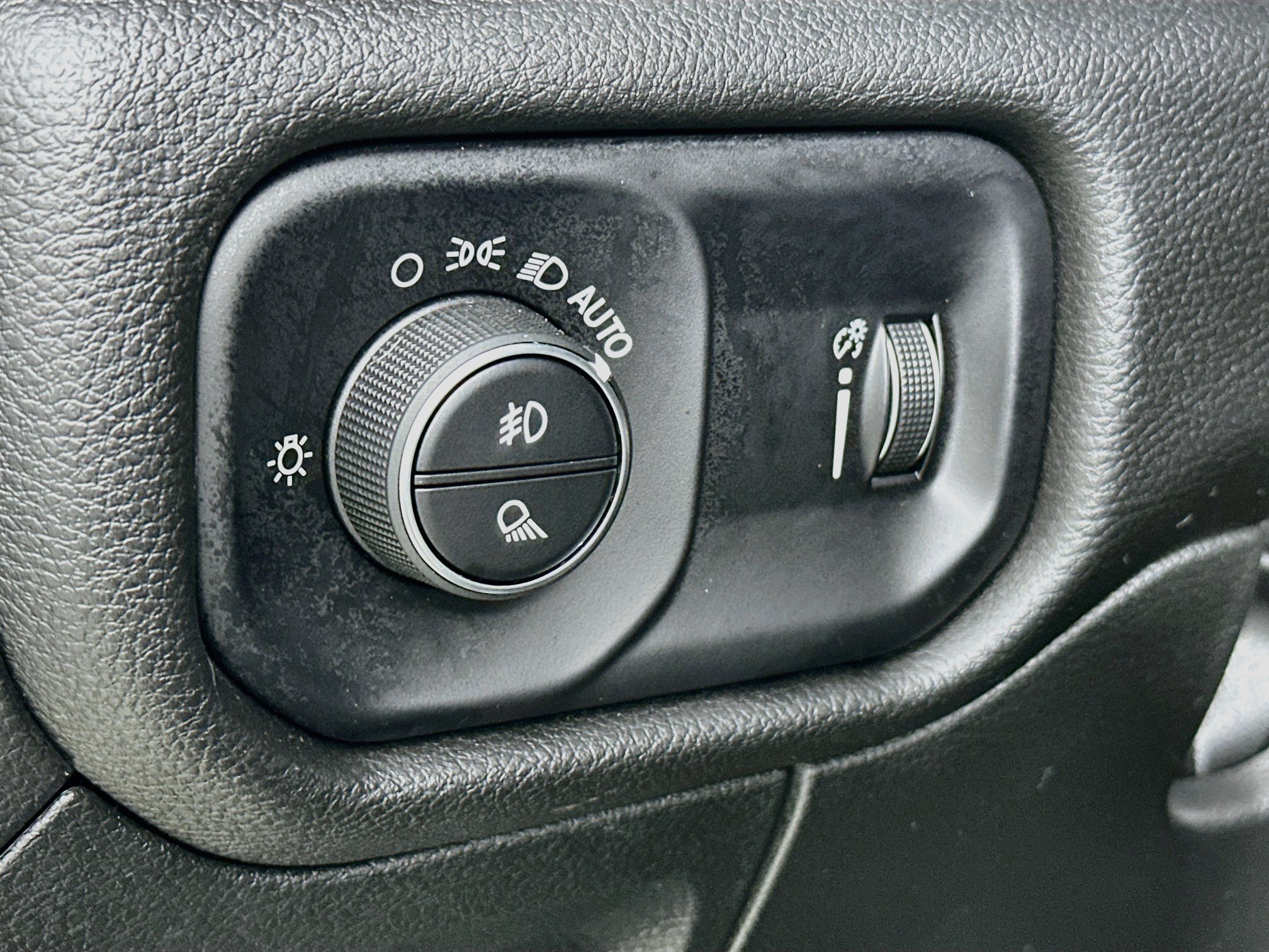 Used 2023 RAM 1500 Big Horn RWD image 10