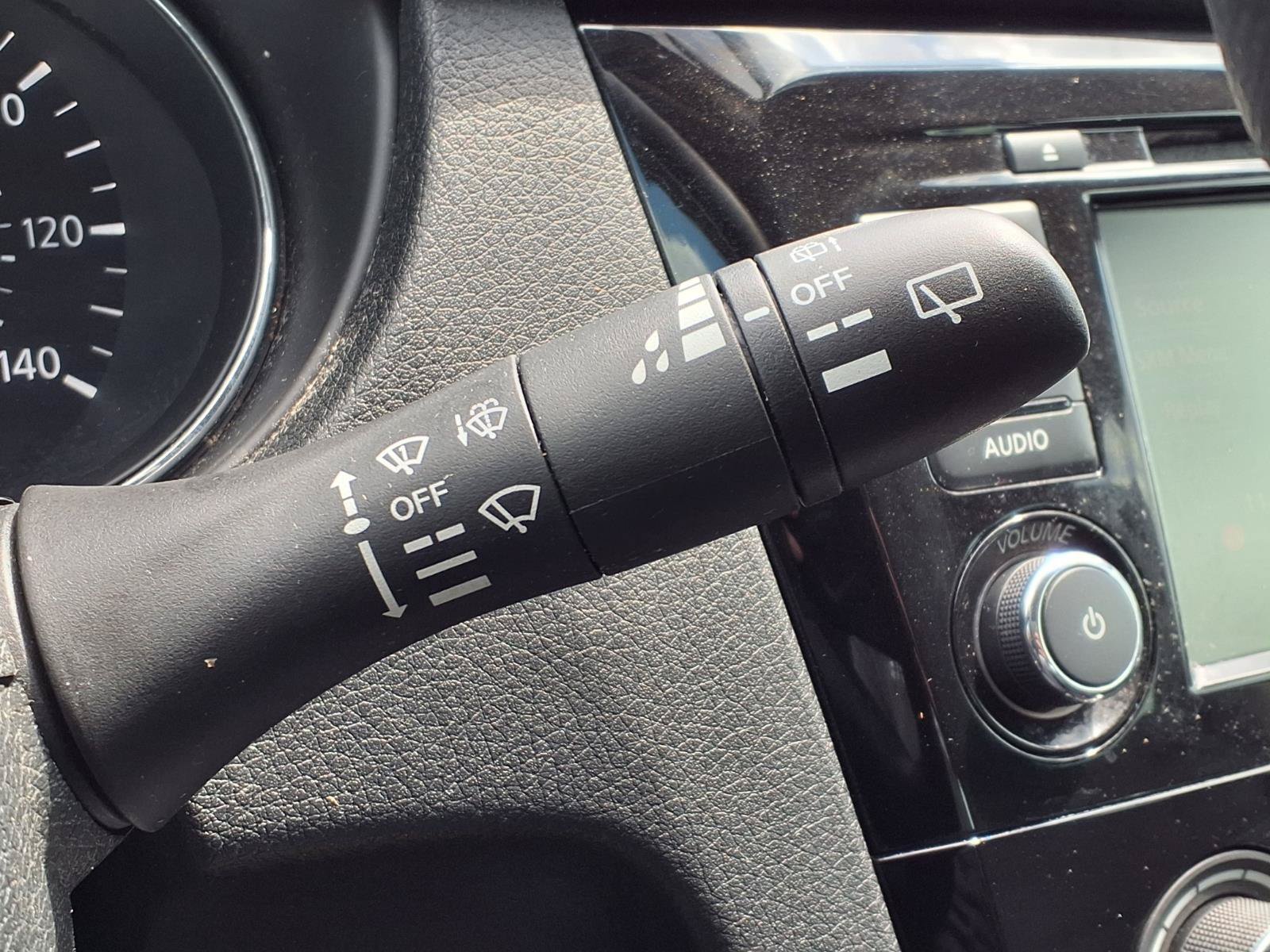Used 2018 Nissan Rogue S FWD image 24