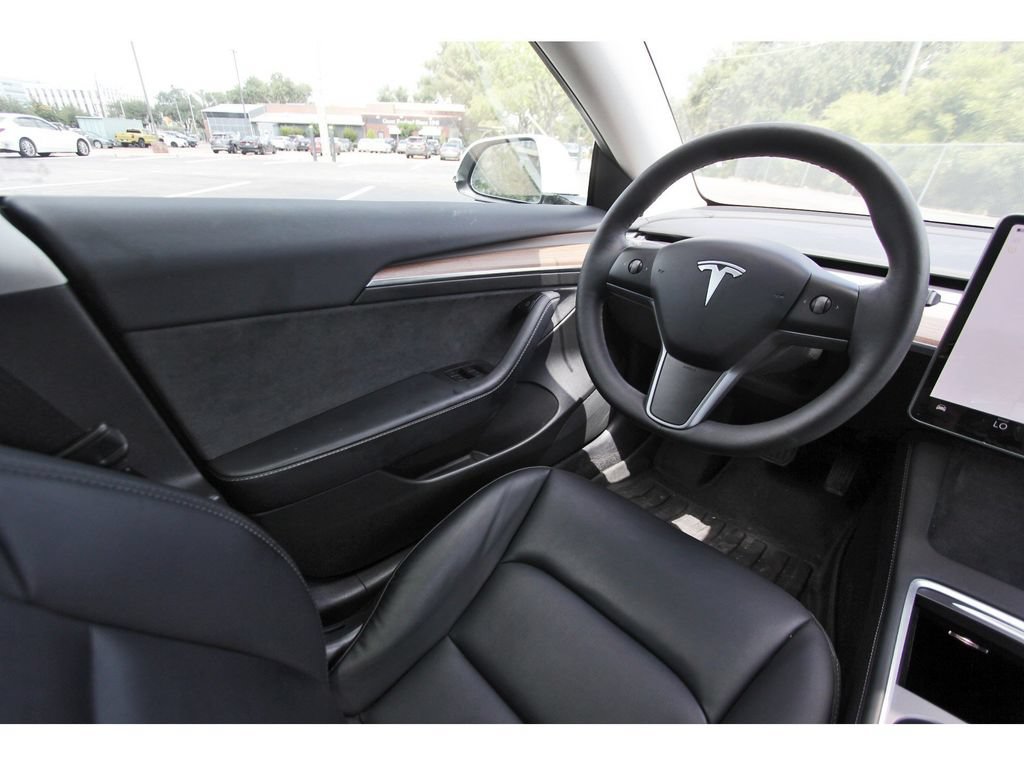 Used 2023 Tesla Model 3 Standard Range RWD image 9