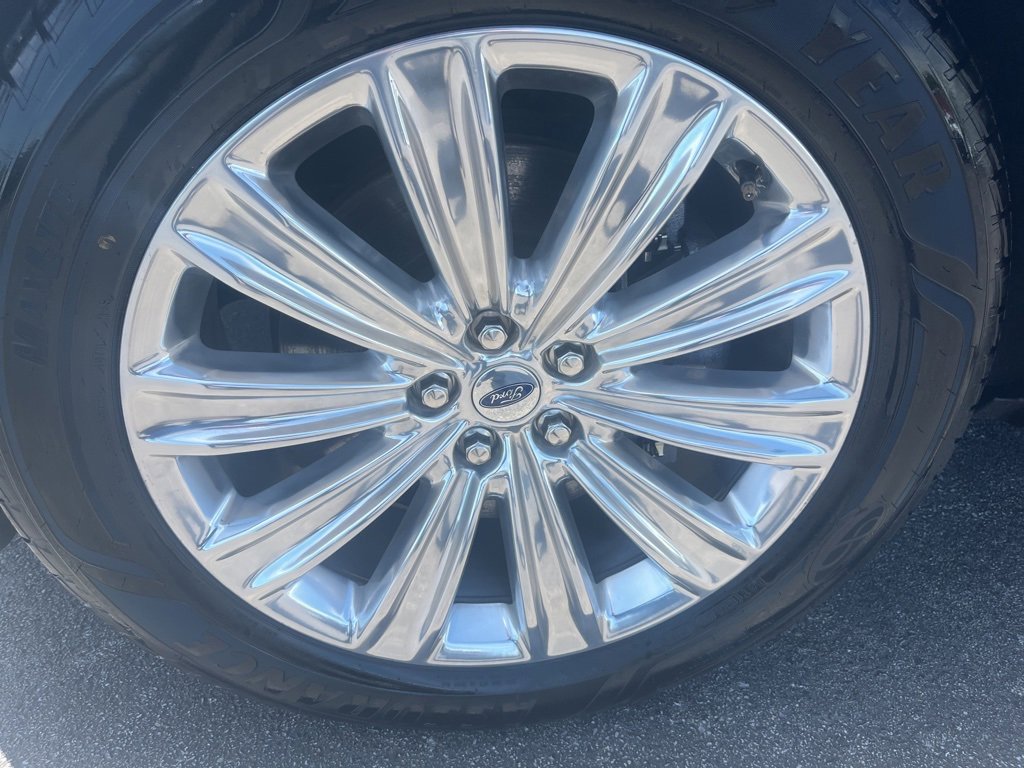 Used 2021 Ford Explorer Limited w/ Hybrid Equipment Group 310A image 8