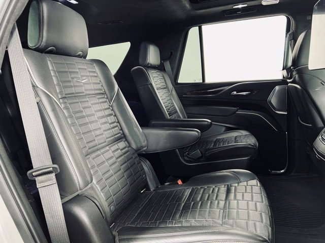 Used 2021 Cadillac Escalade Sport Platinum w/ Heavy-Duty Trailer Package image 17