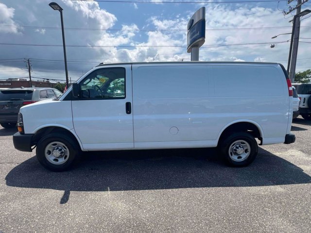 Used 2024 Chevrolet Express 2500 w/ Driver Convenience Package RWD image 9
