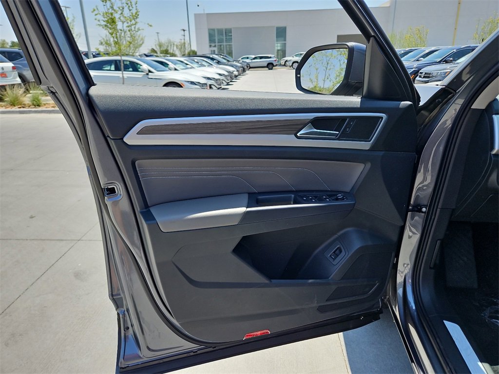 Used 2023 Volkswagen Atlas SEL image 18