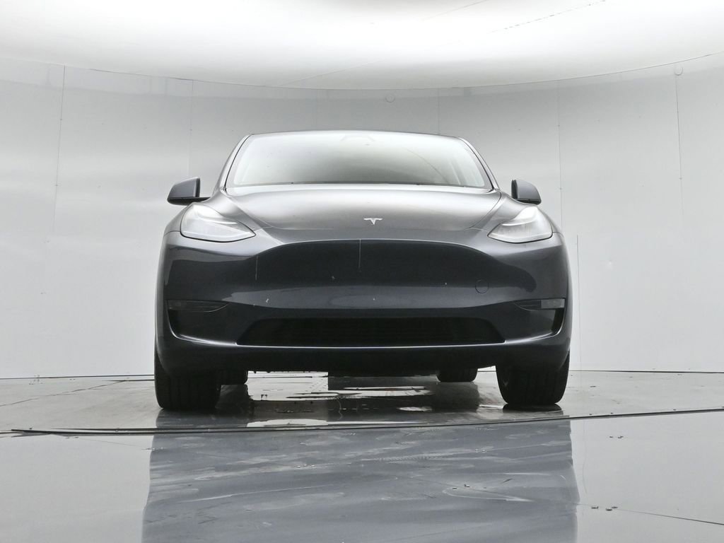 Used 2024 Tesla Model Y Long Range image 42