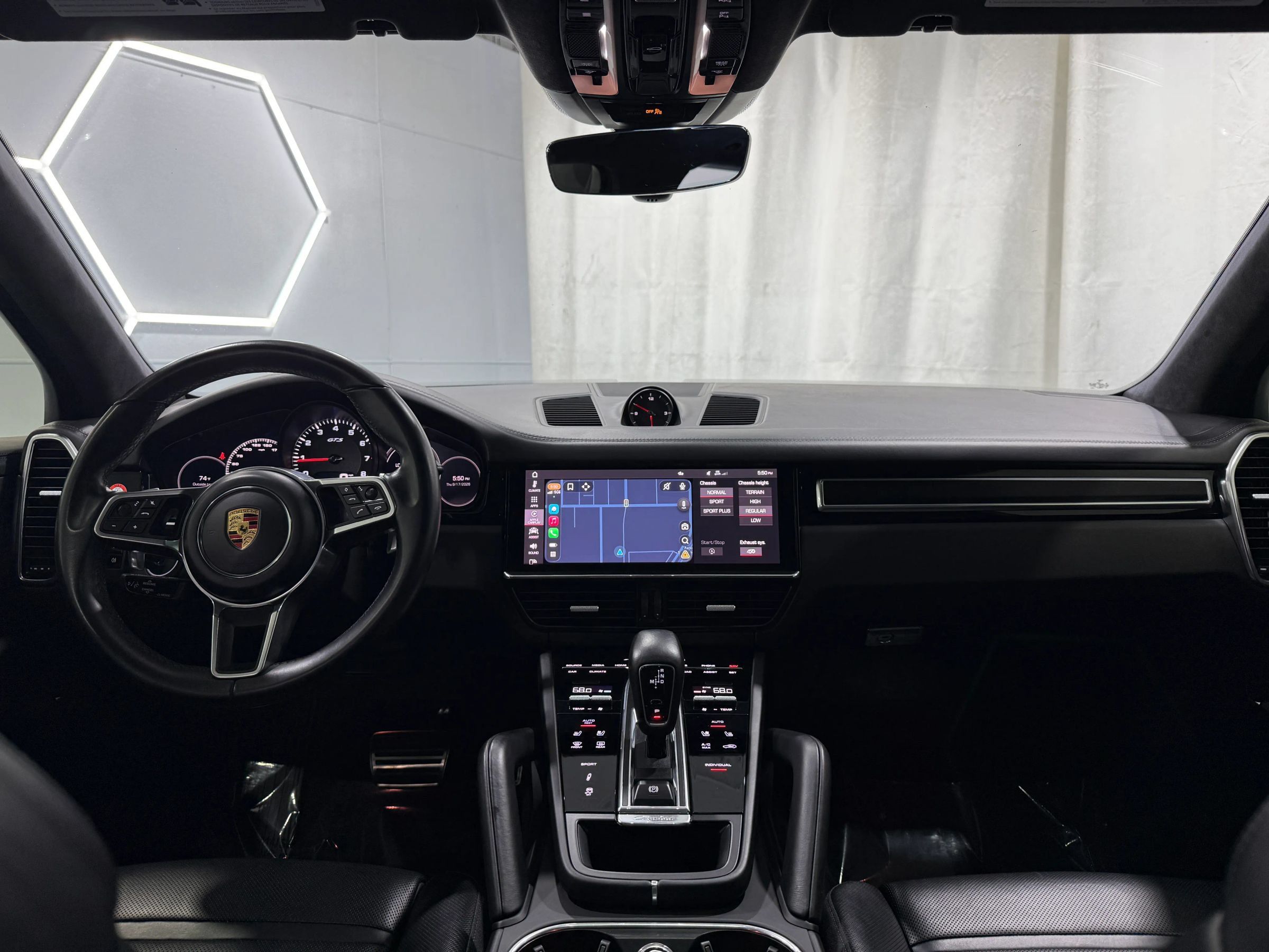 Used 2021 Porsche Cayenne GTS AWD/4WD image 25