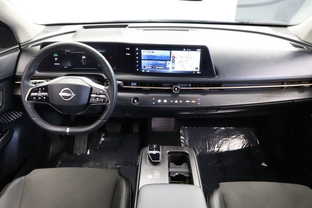 Used 2025 Nissan Ariya AWD image 30