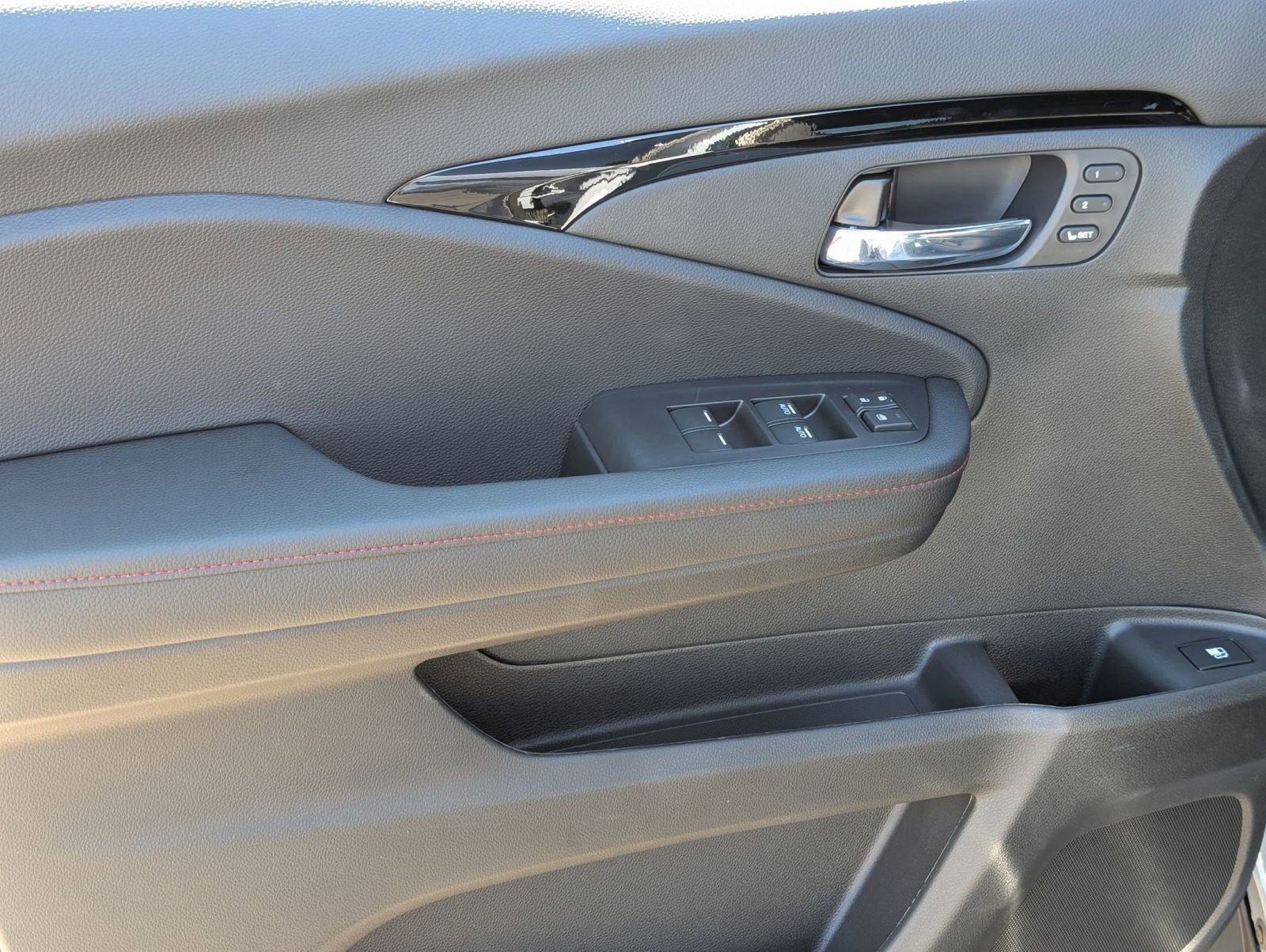 New 2026 Honda Ridgeline Black Edition image 13
