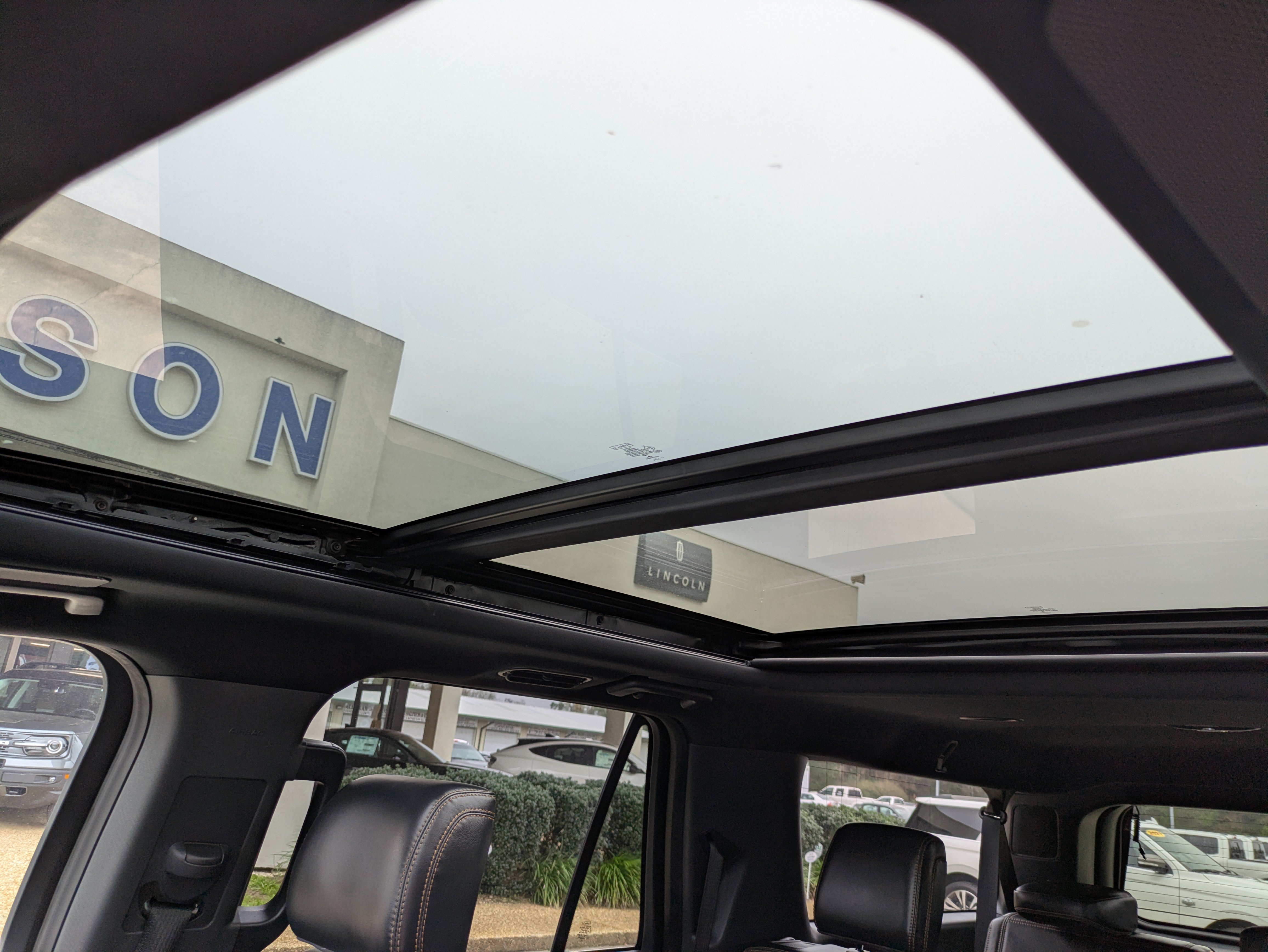 Used 2022 Ford Expedition Max Platinum RWD image 29