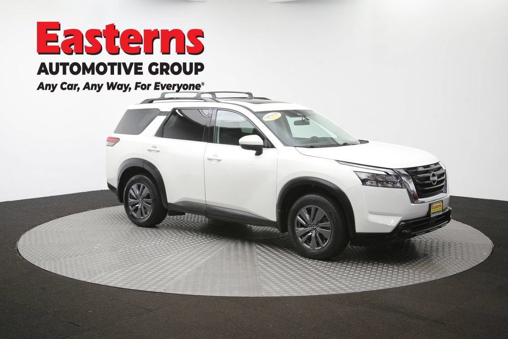 Used 2024 Nissan Pathfinder SV w/ SV Premium Package AWD/4WD image 53