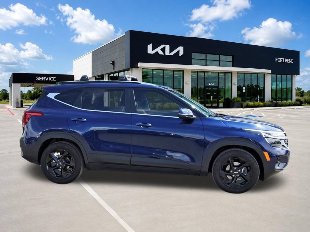 Used 2026 Kia Seltos EX w/ EX Sunroof Package FWD image 4