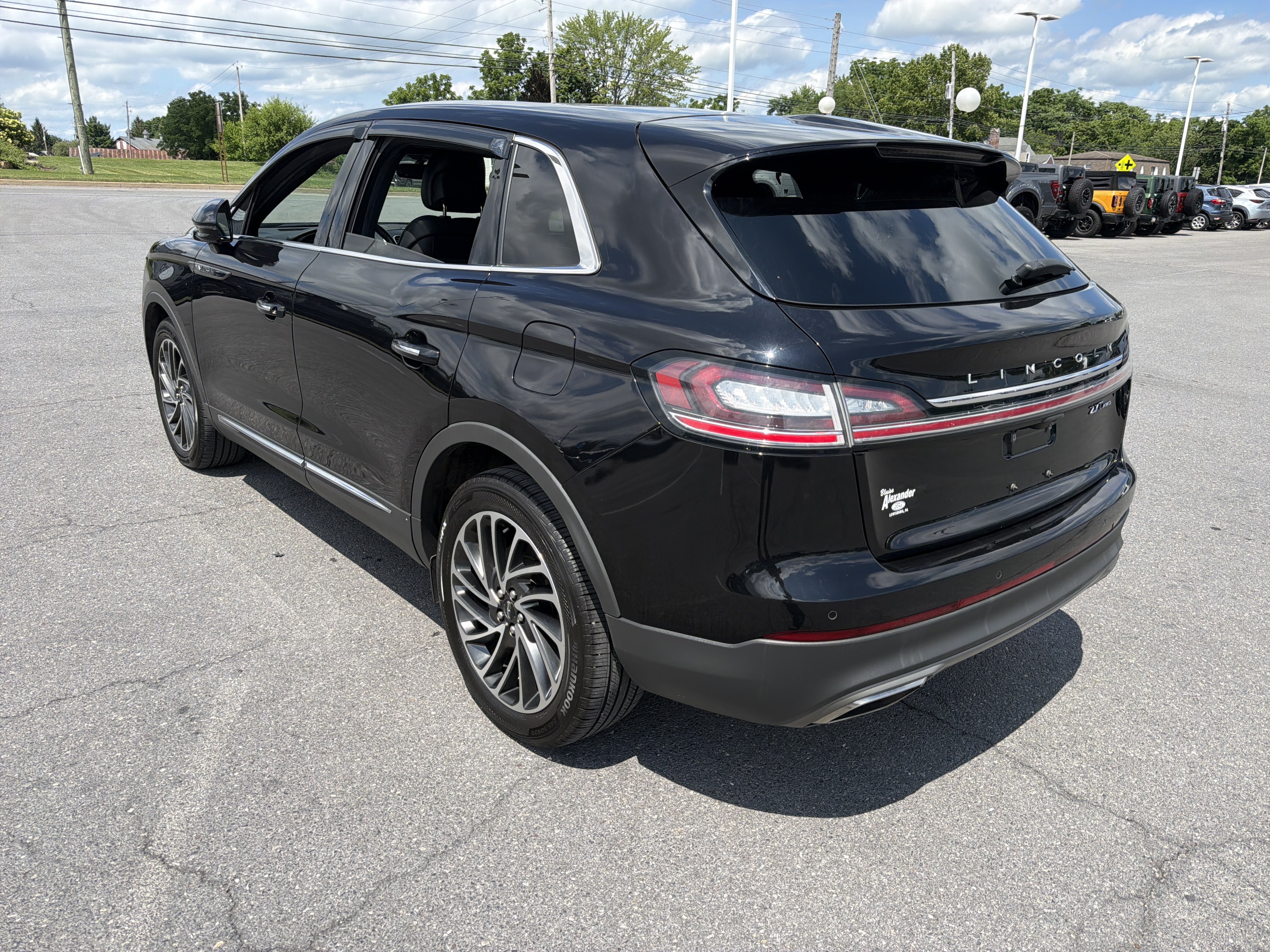 Used 2019 Lincoln Nautilus Reserve AWD/4WD image 6