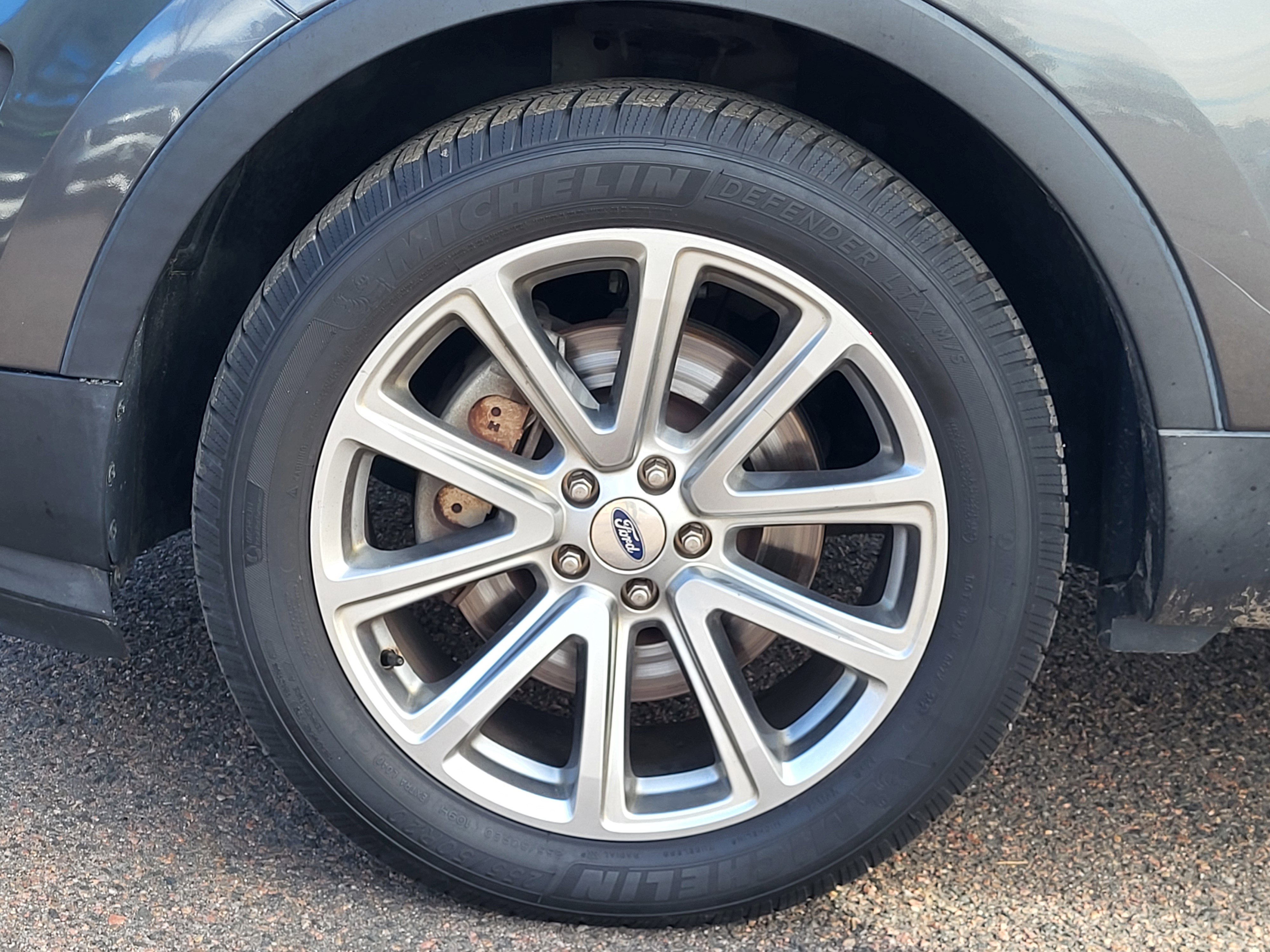 Used 2016 Ford Explorer Limited image 18