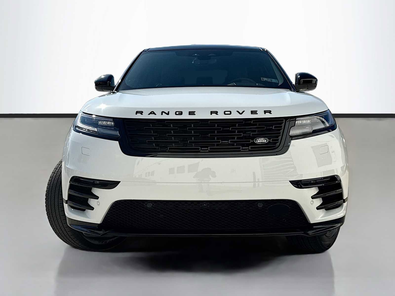 New 2026 Land Rover Range Rover Velar Belgravia AWD/4WD image 2