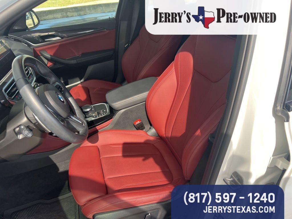 Used 2025 BMW X4 M40i w/ Premium Package image 10