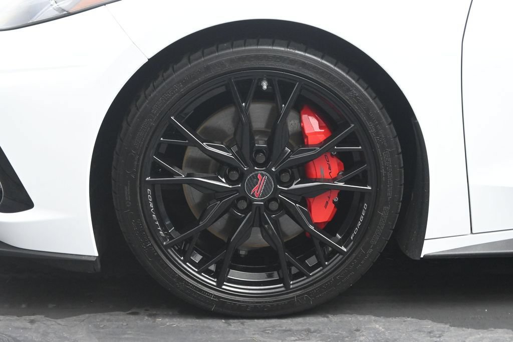Used 2023 Chevrolet Corvette Stingray Premium Conv w/ Z51 Performance Package RWD image 31