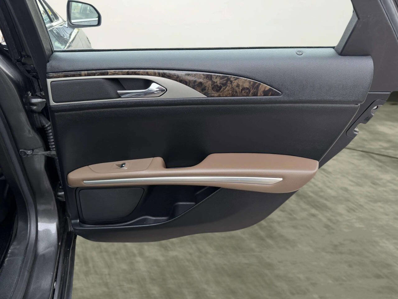 Used 2015 Lincoln MKZ Hybrid w/ Equipment Group 202A Reserve image 20